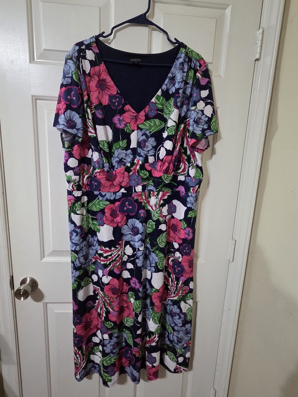 NWOT 2X Floral V-Neck Women's Dress in Navy with Pink & Green Accents